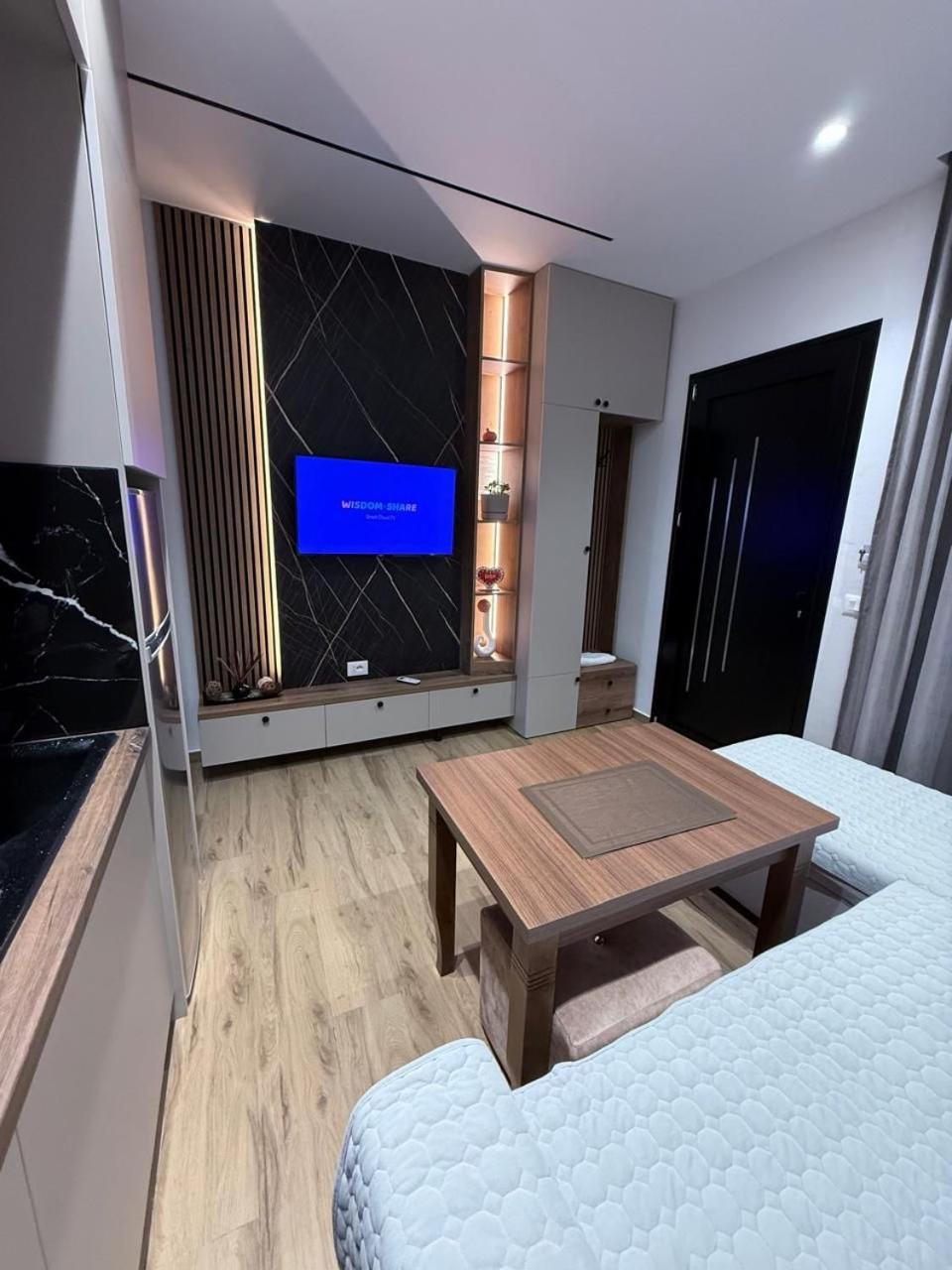 Dida Luxury Vlorë
